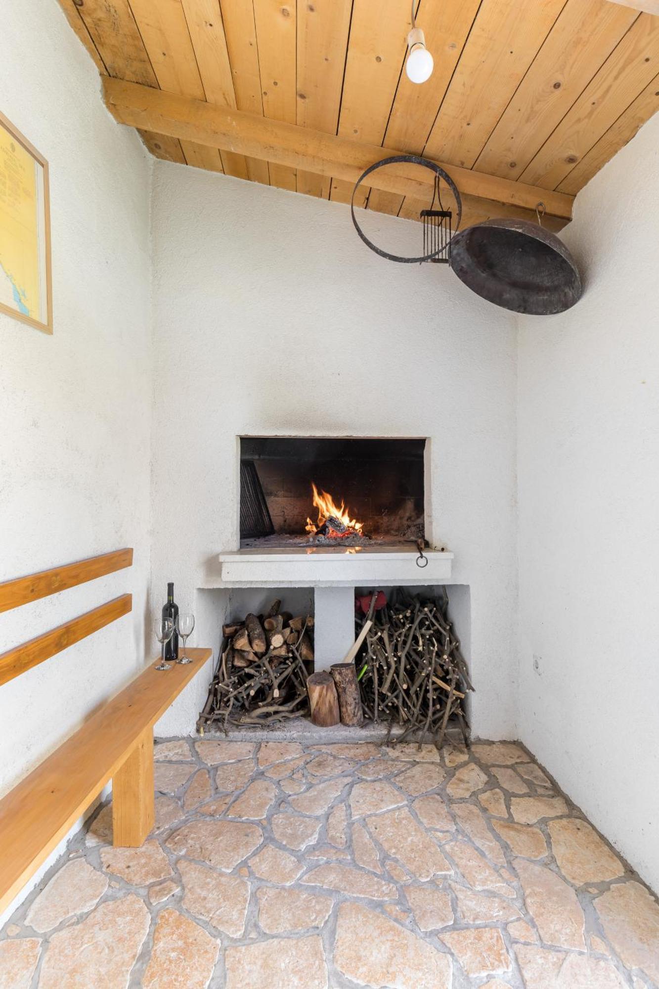 Appartamento Tonina - House With Terrace, Jacuzzi, Free Parking Spalato Esterno foto
