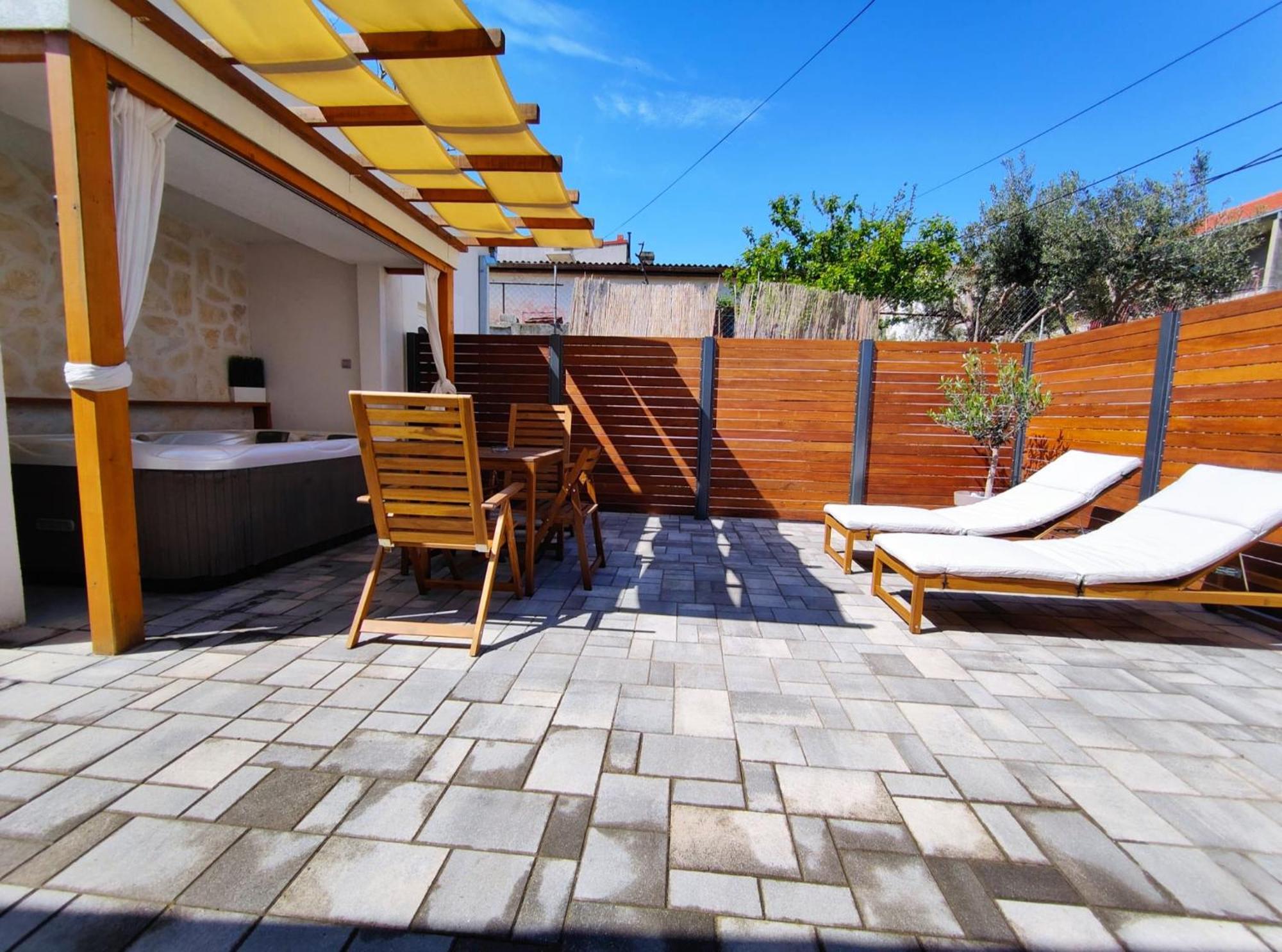 Appartamento Tonina - House With Terrace, Jacuzzi, Free Parking Spalato Esterno foto